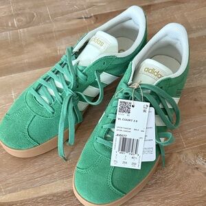 NWT Adidas Women's Green VL Court Sneakers sz 7.5 men 9 / 9.5 women